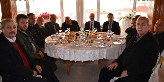 Başkan Şahin Muhtarlarla Bir Araya Geldi