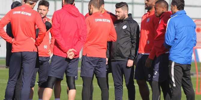 Hikmet Karaman: "Seri Galibiyetler Almak Zorundayız"