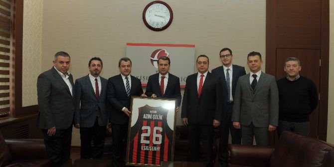 Vali Çelik, Nesine.com Eskişehir Basket Takımı Yönetim Kurulu’nu Kabul Etti