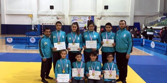 Salihli Judoda Madalyalarla Döndü