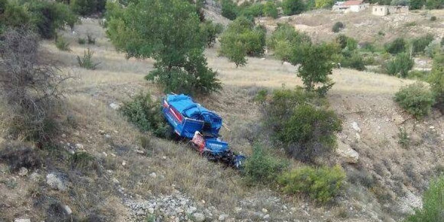 Akçadağ’da Çapa Motoru Şarampole Uçtu: 1 Ölü ‏ 2yaralı