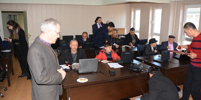 Dinar’da 40 Yaş Ve Üzeri Vatandaşlara Bilgisayar Eğitimi Verildi