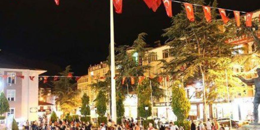 Tokat’ta ’Demokrasi Nöbeti’