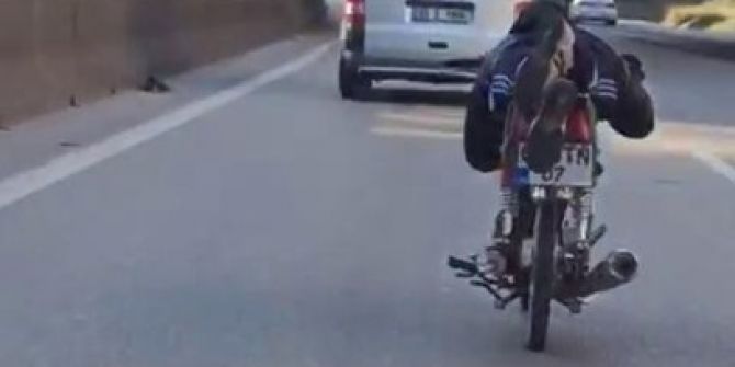 Trafikte Çılgın Akrobasi