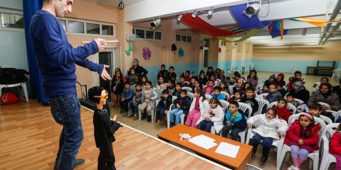 Sincanlı Öğrencilere Karne Hediyesi