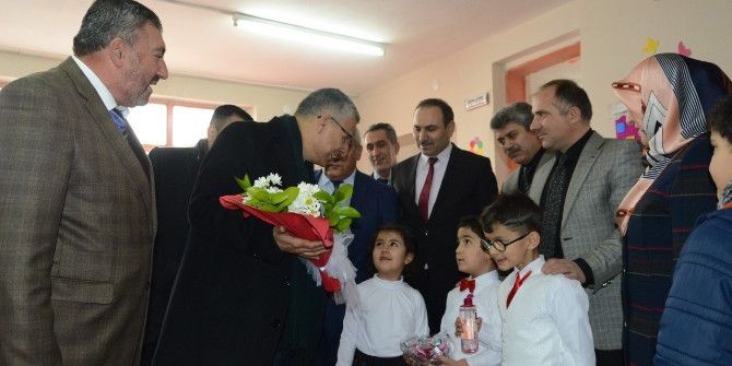 Vali Alpman’dan Kur’an Kursuna Ziyaret