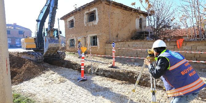 Çivril Irgıllı Mahallesi’nde Alt Yapı Çalışması
