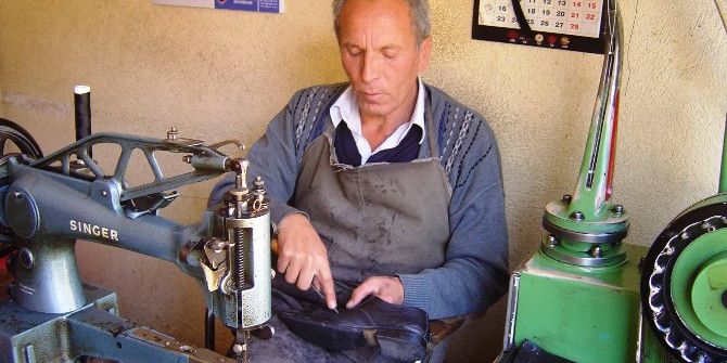 Ucuz Ayakkabı, Tamircileri Vurdu