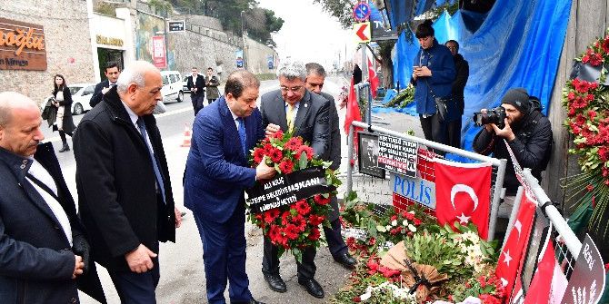 Başkan Ali Kılıç Ve Lübnanlı Belediye Başkanları Reina’da Hayatını Kaybedenleri Andı