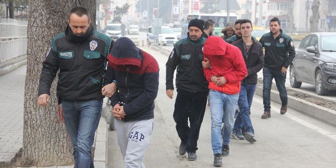 Bolu Merkezli 4 İlde Yapılan Uyuşturucu Operasyonda 5 Kişi Adliyeye Sevk Edildi
