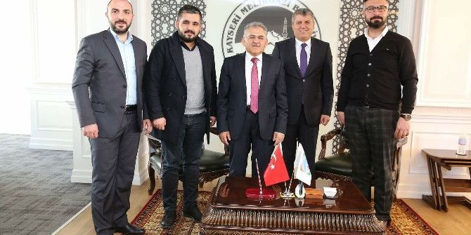 Oto Galericiler Sitesi Başkan Ve Yönetimini, Başkan Büyükkılıç’ı Ziyaret Etti