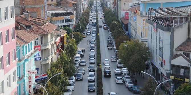 Çorum’da Park Yasağına Uymayan Araçlar Otoparka Çekilecek