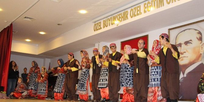 Özel Öğrencilerin Karne Sevinci