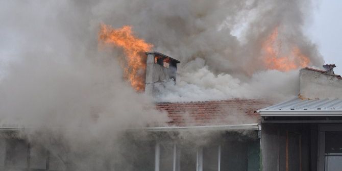 Çatıda Korkutan Yangın