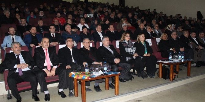 Ak Parti Edremit İlçe Danışma Toplantısı Yapıldı