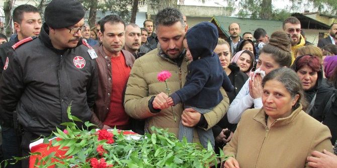 Trafik Kazasında Hayatını Kaybeden Hemşire İçin Tören Düzenlendi
