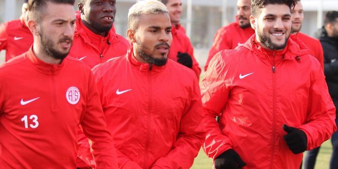 Antalyaspor, Aytemiz Alanyaspor Maçının Hazırlıklarına Başladı