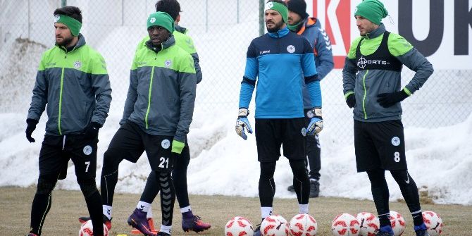 Atiker Konyaspor Günü Tek Antrenmanla Tamamladı