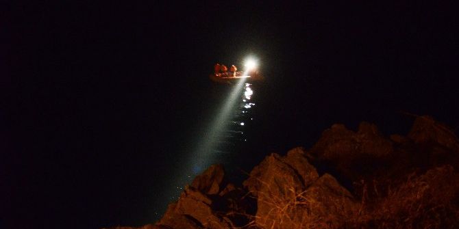 Denize Atladığı İddia Edilen Kadın İçin Arama Çalışması Başlatıldı