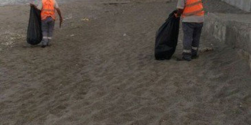 Mahmutlar’da Sahil Temizliği