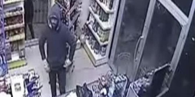 Mut’ta Market Soyan Hırsızlar Güvenlik Kamerasına Takıldı