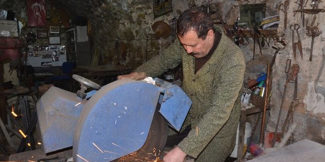 Demir Ustası Kanunuyla Mardin’i Tanıtıyor