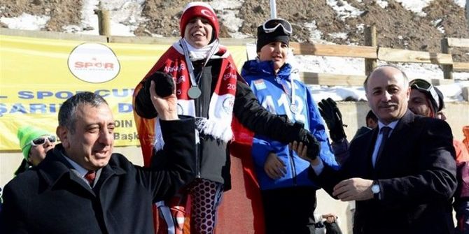 Aydınlı Yağız’dan Kayakta Özel Başarı