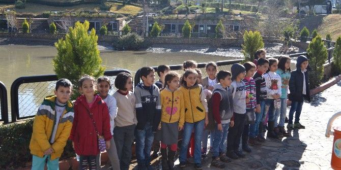 Yüreğir Gençlik Merkezi Tarafından Dezavantajlı Öğrencilere Tarihi Ve Kültürel Gezi Programı Düzenlendi