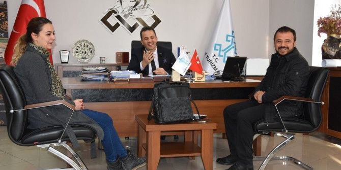 Yeşilyurt Belediye Tiyatrosundan İskenderoğlu’na Hayırlı Olsun Ziyareti