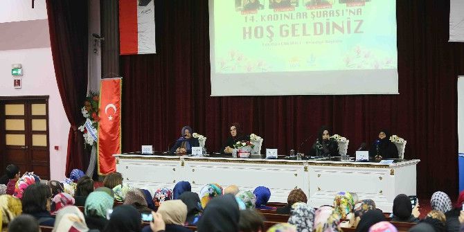 15 Temmuz Kahramanlarından Şerife Boz: “Oğlumu Tankın Üstünde Görünce Ve Selayı Duyunca Çok Etkilendim”