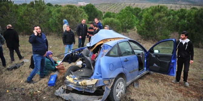 Demir Yığınına Dönen Araçtan Sağ Çıktılar