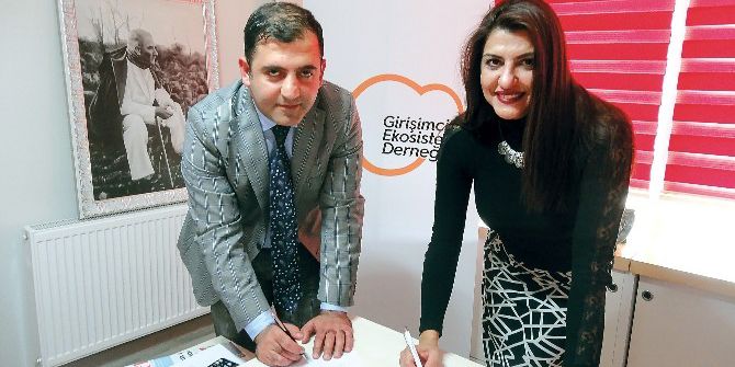 Yenilikçi İş Fikri Olan 30 Gence Patronluk Eğitimi