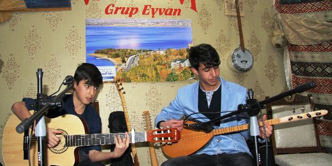 Vanlı Aşıklarla Çocuklar Buluştu