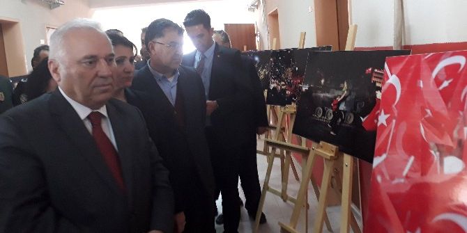 Öğrencilerden ’15 Temmuz Şehitlerini Anma’ Programı