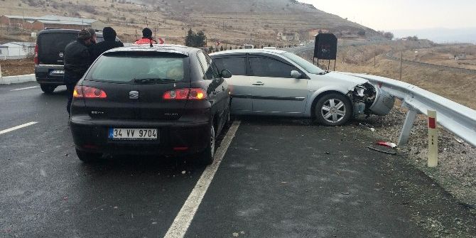Elazığ’da Trafik Kazası: 2 Yaralı