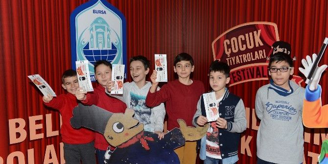 Yıldırımlı Çocukların Tiyatro Keyfi Sürüyor