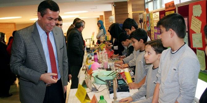 İhl Öğrencilerinden Proje Sergisi