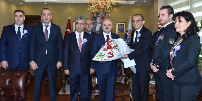 Vali Çakacak, Dünya Gümrük Günü’nde Gümrükçülerle Bir Araya Geldi