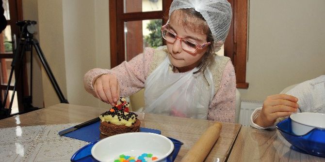 Gaziosmanpaşa’da Minikler Mutfağa Girdi