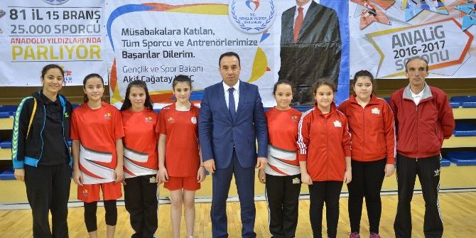 Anadolu Yıldızlar Ligi Badminton Çeyrek Final Müsabakaları Sona Erdi