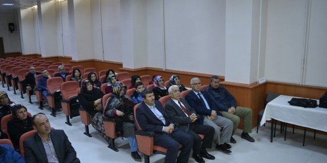 "Çekmene Can Veren Has Eller" Proje Semineri Verildi