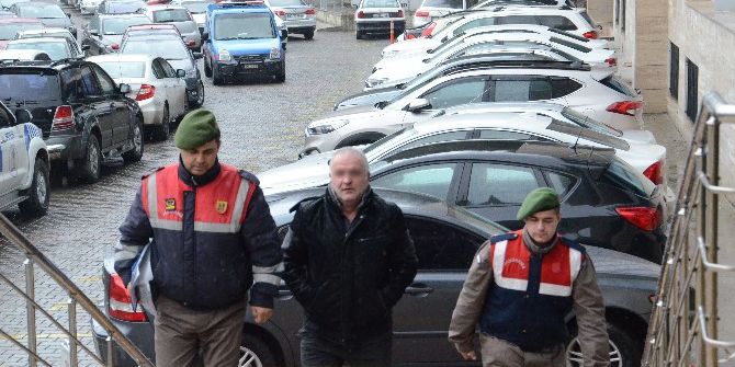 Çantasından Dinamit Lokumu Çıkan Yolcu Serbest Bırakıldı