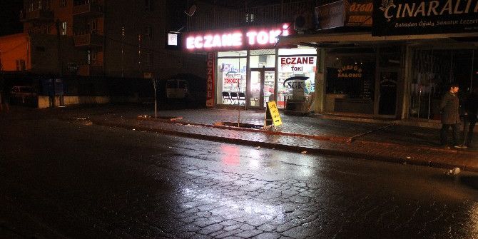 Ortağına 7 El Ateş Etti, Ardından Üzerinden Arabayla Geçti