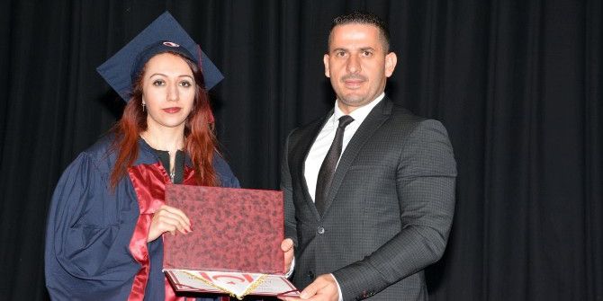 Ydü Atatürk Eğitim Fakültesi Mezuniyet Töreni Denktaş’ın Katılımıyla Gerçekleşti