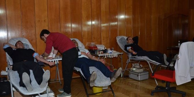 Polis Ve Jandarmadan Kızılay’a Kan Bağışı