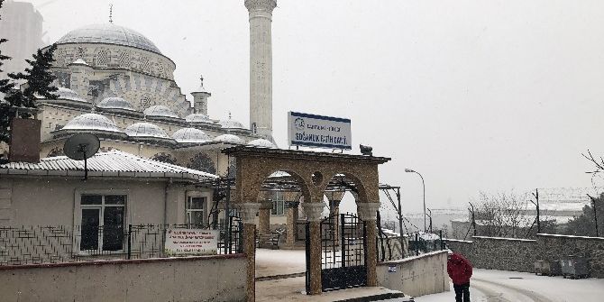 İstanbul’da Kar Yağışı Başladı