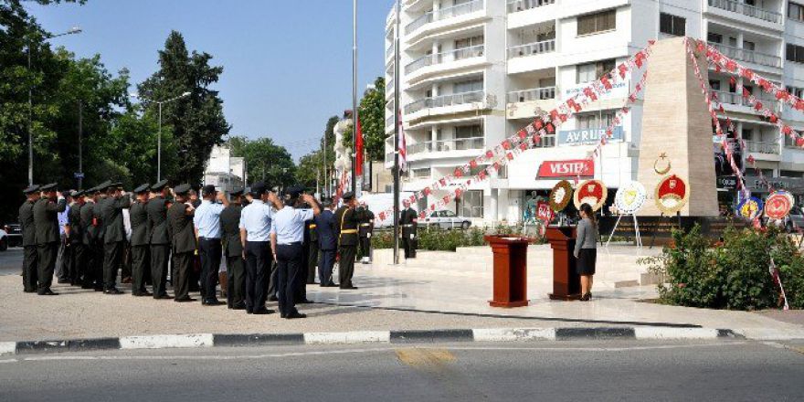 Kktc’de Kıbrıs Barış Harekatı’nın Yıl Dönümü Atatürk Anıtı’nda Törenle Kutlandı