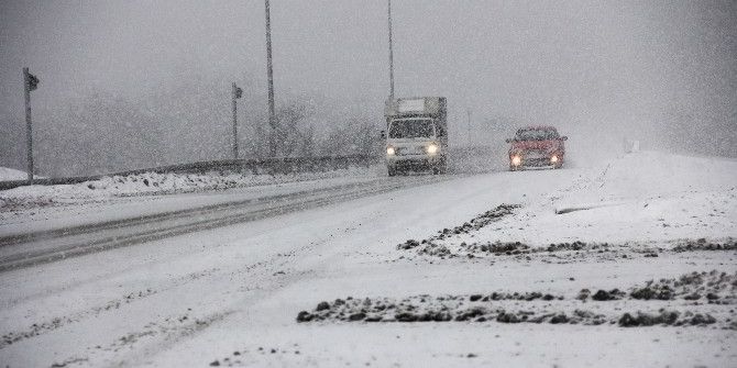 Bolu Dağı’nda Yoğun Kar Yağışı