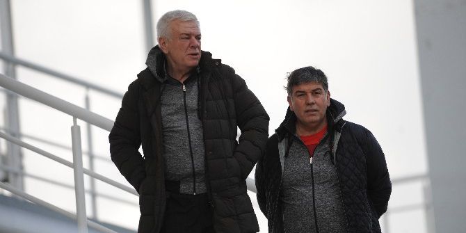 Bursaspor Başkanı, Tayfun Korkut İçin Almanya’ya Gidiyor