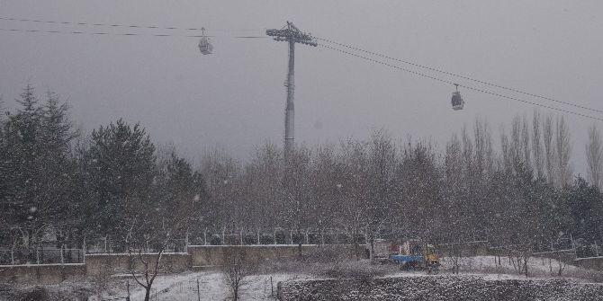 Uludağ’ın Etekleri Beyazlara Büründü
